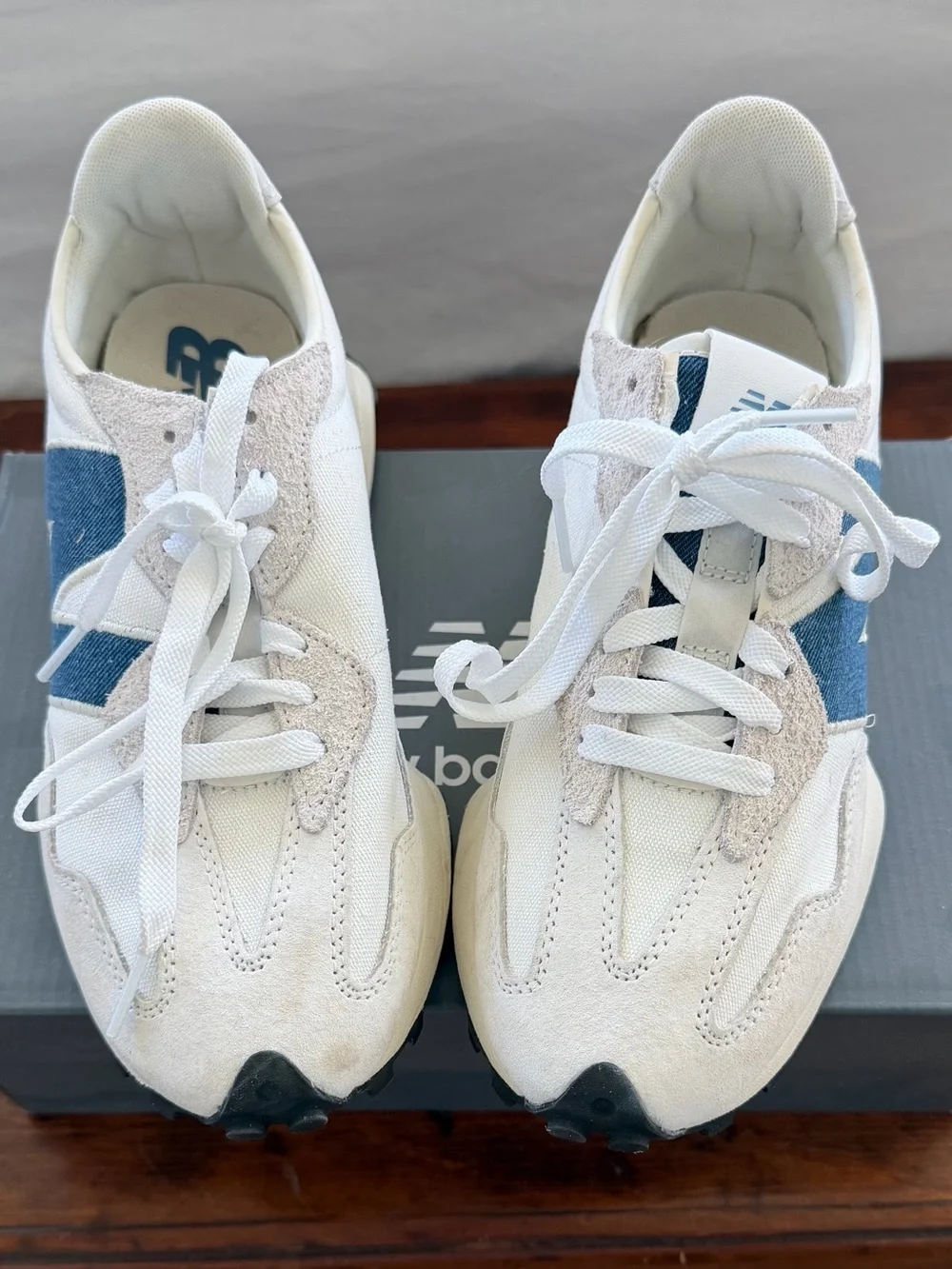 New Balance 327 Women’s 9 Denim Dad Sneakers Retro Chunky